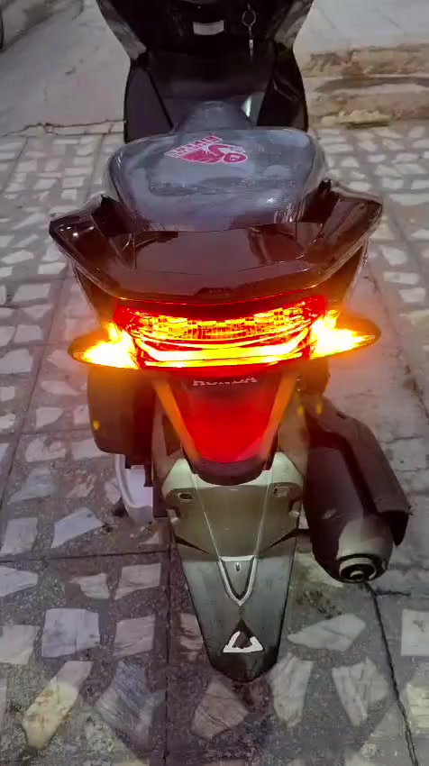 يالله بي سي اكس  جيل الثاني بعدهي بحالت الوكالة بعدهي على وضع اليابان دبل اسويج بل يابان ماشية 21وحالين 25 مكفولة من كلشي حتة منل شخط نضافة الف بل مية ضمان الك وين متريد سعرهة 17ورقةًونص مجال حك جيتك بس ***********بس بيع اعتذر منل مراوس سعرهة 17$ورقة ونص مجال قليل كلش رحمة لهلك عوف الخاص اتصل واني خادم الك مدينه الصدر عنواني قطاع 38
