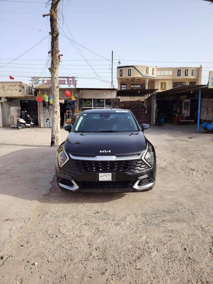 السلام عليكم كية سبورتج للبيع موديل 24 وارد امريكي محرك 2500 المرغوب بسمي السيارة رقم بغداد الجديد صبغ اربع قطع اثر سرقة بدون حادث  ماشية 23 ميل سعرهة 175
مواصفات 
كامرة دوارة 
اوتو هولد 
سايد بريك بصمة 
رادار
تبريد قطعتين ثلج
تحديد مسار 
فول تحكم ستيرن
لد امامي وخلفي
كيجات دجيتال
نظام نزول منحدرات
للستفسار ***********
