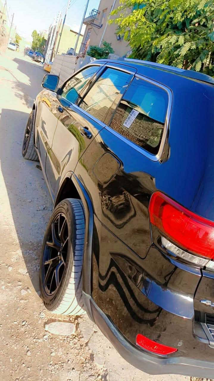 جيب شيروكي موديل 2011 محدث 20 بدون حادث كير مكينه كفاله صدر حاله جيده وارد أمريكي بدون حادث سونار مرفق بل صور صبغ بالين اثر شخوط وصبغ التحديث فقط سونار موجود رقم بغداد بأسمي مشروع وطني رقم الهاتف *********** السعر 160 وبيها مجال بسيط مكان السياره موصل
