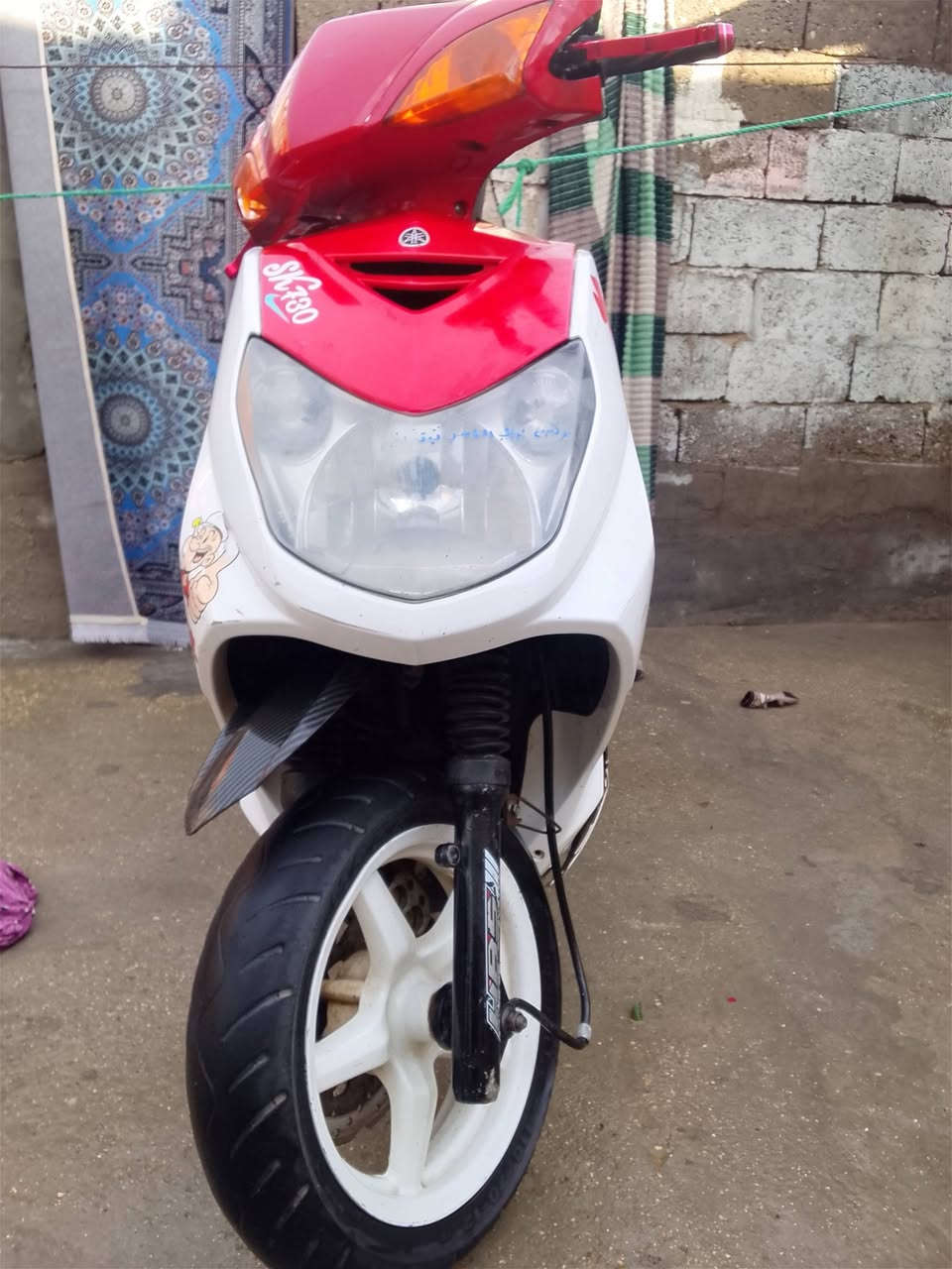 سلام عليكم شباب سكنس فحل للبيع الدراجه مجفته جديد وخير من الله يرادلهه بس باتري الدراجه دنكره سلف وبيهه فيلسه السعر 400وبيهه مجال *********** او مراوس بماكس مال لعب ويطي فرق المكان بغداد الكماليه
