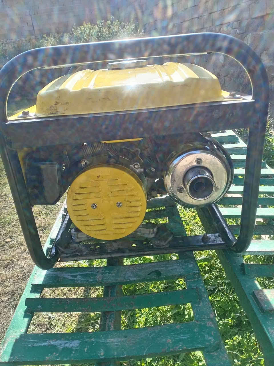 السلام عليكم
مولد استرا 2.5KV
للبيع ١٧٥ الف
اتصال فقط
***********
