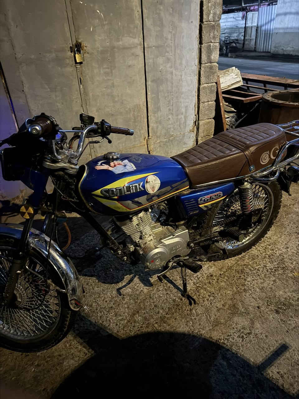 دراجه ايرانيه ٤ كير موديل ٢٣ دراجه مكينته تخبل فول شلعته بس بيها مشكله بلنمره تشكل  وهاي شوفت عينك تجي تاخذ بيه تراي تشوفه 

رايده 450 مكاني مدينه الصدر ***********واتساب فقط
