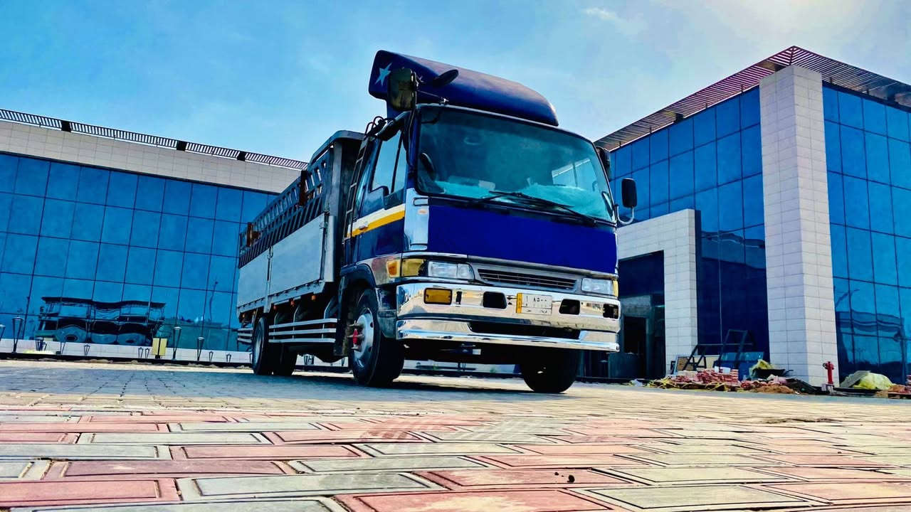 سلام عليكم انكر 96 رقم كربلاء بسمي مكينه 80خطين  الطول ستة وربع بلاد مكان كربلاء الرقم ***********
