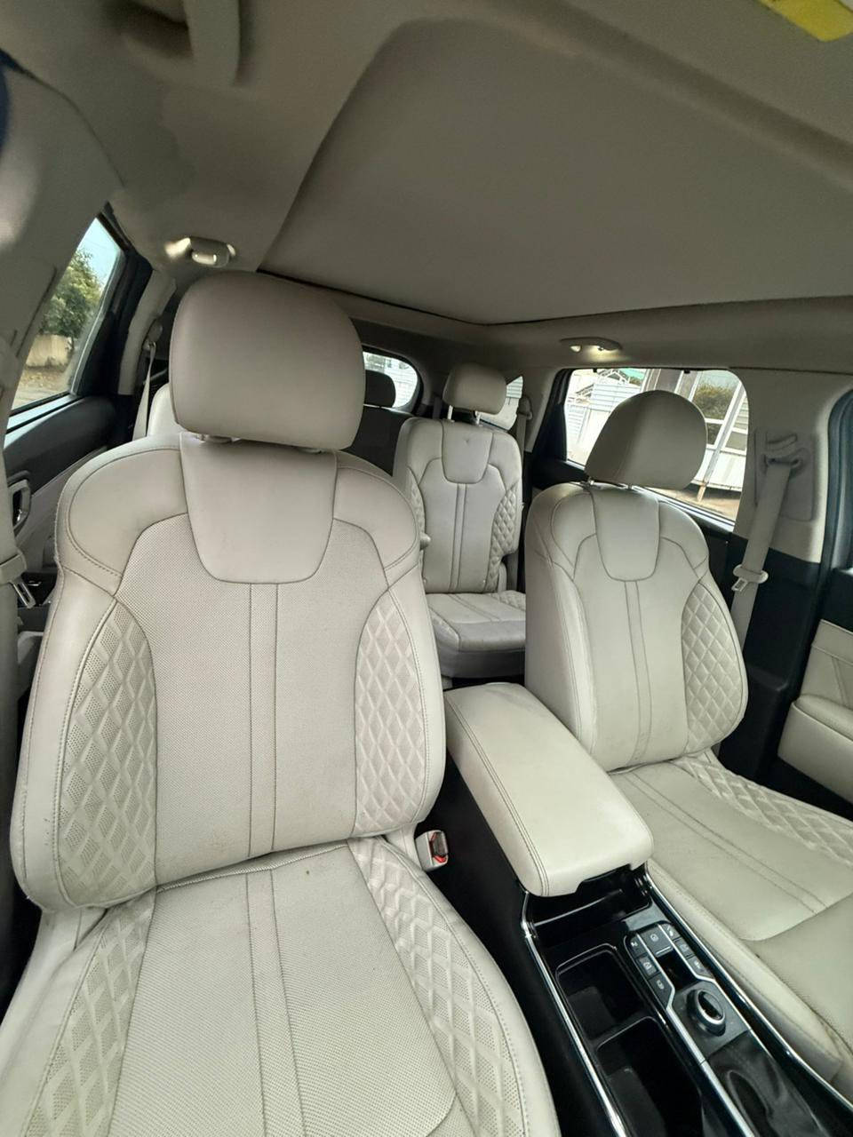 السلام عليكم مكلف بالنشر
كيا سورينتو. 2023
فل مواصفات vip كش منفصل
KIA SORENTO 2023  
محرك T.GDI 2.5 ( تيربو)
كير DCT 8 نمر
فور ويل 4x وضعيات قيادة عدد (7)
شغيل عن بعد بانوراما
فتح الصندوق كهربائي
دوسات آبواب المنيوم !!
حساسات أمامية
حساسات خلفية
حساسات 360 درجة
لايت زينون + LED كشافات
LED بك لايت
دخول بصمة ذكي
تخم تاير جديد نيكسون
حساسات ضغط الاطارات
اشارة في المرايا الجانبية
مري كهرباء
هاند بريك كهرباء
Apple Carplay شاشة كاميرا دوارة
شفتات ستيرن
رادار امامي
توقف ذاتي
نقطة عمياء
خروج مسار
قيادة ذاتية
كشنات تدفئة +كهرباء
كشن خلفي منفصل تدفئة
Wireless شاحن هاتف
مخارج منفذ الطاقة على كل الكشنات
3 قطع تبريد
Auto Hold أوتو هولد
مصبوغه صبغ عام
السعر/ 163$ بيها مجال بسيط

للأتصال / ***********
