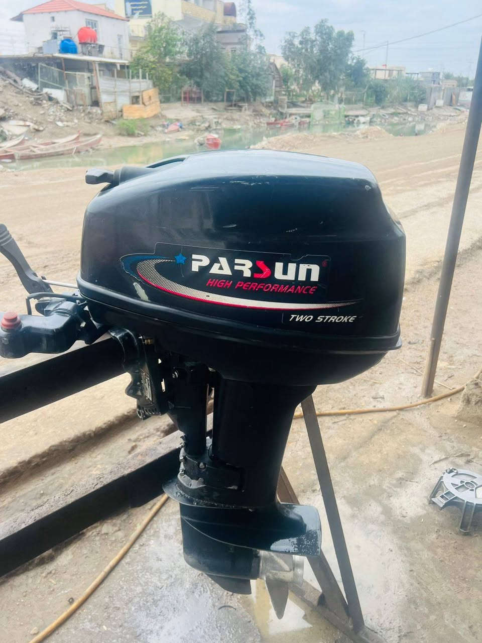 سلام عليكم للبيع 18دهاستو موديل 14مفتوحه كير ومحوك بس مكينه مضبطينه وجاهزه وحلوه وسعر مناسب 650
وعدنيه بيرسن 15كفاله مامفتوحه سعر 650 
***********
*********** #عنوانه الجبايش ناصريه عدنه توصيل لكل المحافضات
