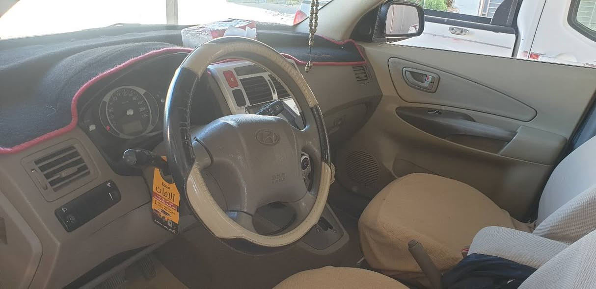 بسم الله وببركة الصلاة والسلام على محمد وال محمد (ص).
توكسان ٢٠٠٩ .
السونار مع الصور 
مابيها اي نقص صدر امامي خلفي جديد تايرات جديدة كل شي بيها شغال 
بأسمي رقم بغداد حرف ب
السنوية لغاية ٢٠٢٦/١٠ السعر ١٠٠$ ورقة وبيهة مجال بسيط للشراي الجاد
(ولا تبخسوا الناس اشيائهم)
غير متواجد عالفيس
مكان السيارة ديالى
***********
