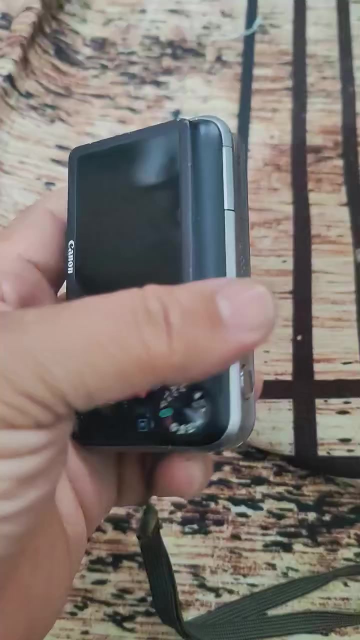 كاميره  امانة الله كلشي ما سويت الها  ما لكيتلها بطاريه ولا شاحنه البطاريتها   للامانة جانت شغاله. بس ضاعت شاحنه مال بطارية   ابيعها فحم حتى ميصير خلاف بيني وبين الشاري   ٦٠ الف


**إذا كنت صاحب هذا الإعلان وتريد حذفه لأي سبب، رجاءا أرسل رسالة إلى الدعم الفني**