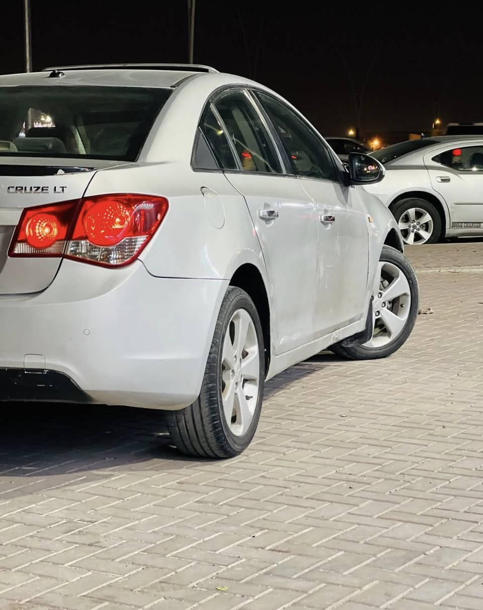 شفر كروز 2010 اربيل فول مواصفات سنويه لل ٢٧ سياره جاهزه بيه حادت باب الصدر ومبدل ومكينه بيه خيط تبخير مكان السياره بصره الزبير سعر 60 وبيه مجال ***********
