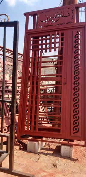 حدادة أبواب وشبابيك سقائف
اسعار مناسبة 
***********
