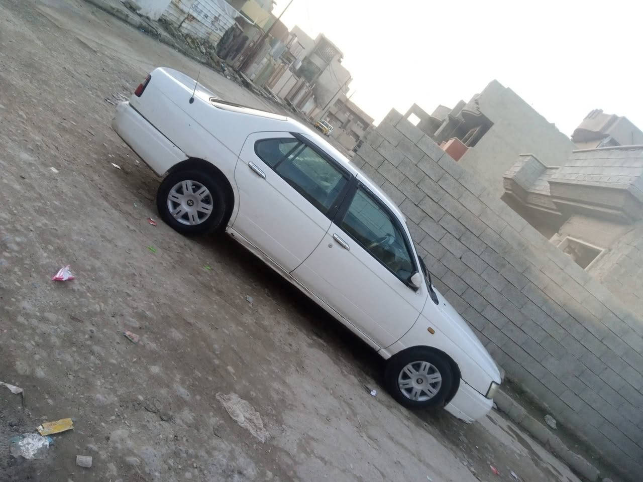 سياره نيسان للبيع موديل 1999كيرامحرك شرط اوشرط التحويل كاربون موجود السعر 20وارقه ***********
