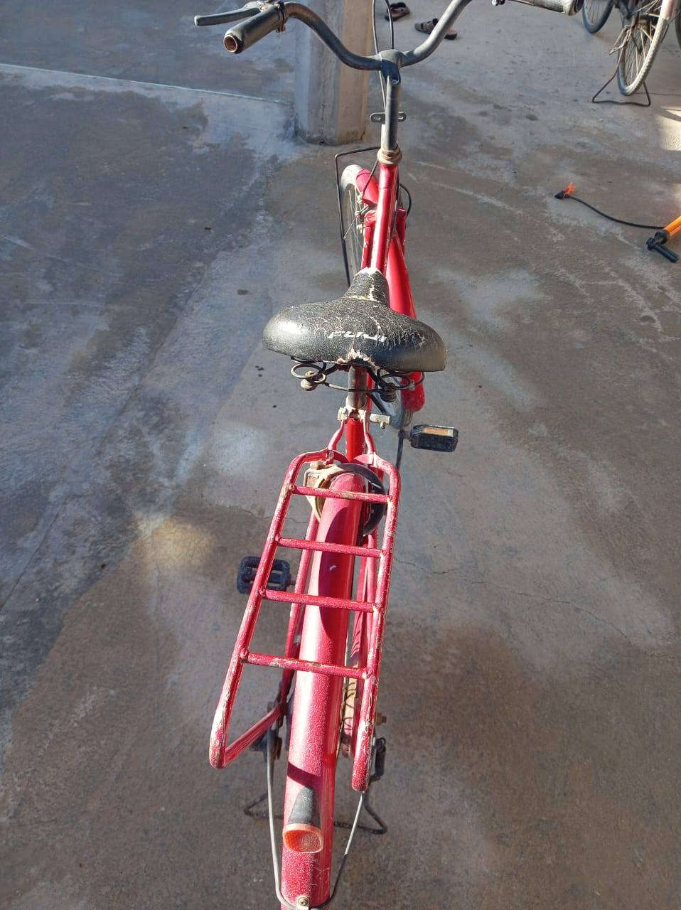 سلام عليكم بايسكل بناتي للبيع سعره 70الف وبي مجال الأتصال على هذا الرقم ***********
