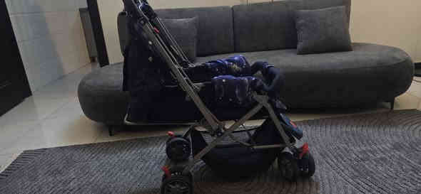 عربانة طفل
نظيفة جدا استعمال قليل..
قرب تقاطع درويش
للاتصال ***********
 السعر 60 الف
