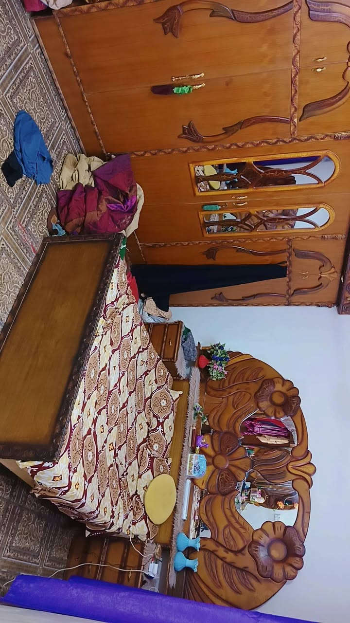 غرفة أخشاب للبيع مستخدمه السعر 350 مستعجل عليها
المكان بغداد العبيدي ***********
