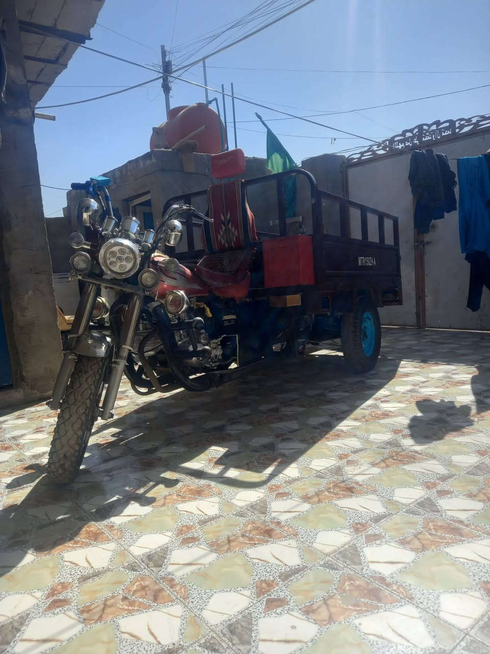 من رخصت الدمن  ستوته  للبيع موديل ٢٠  المكان الديوانيه  قضا الشاميه  السعر مليون ونص وبيها مجال  للإستفسار علا  الرقم  ***********
