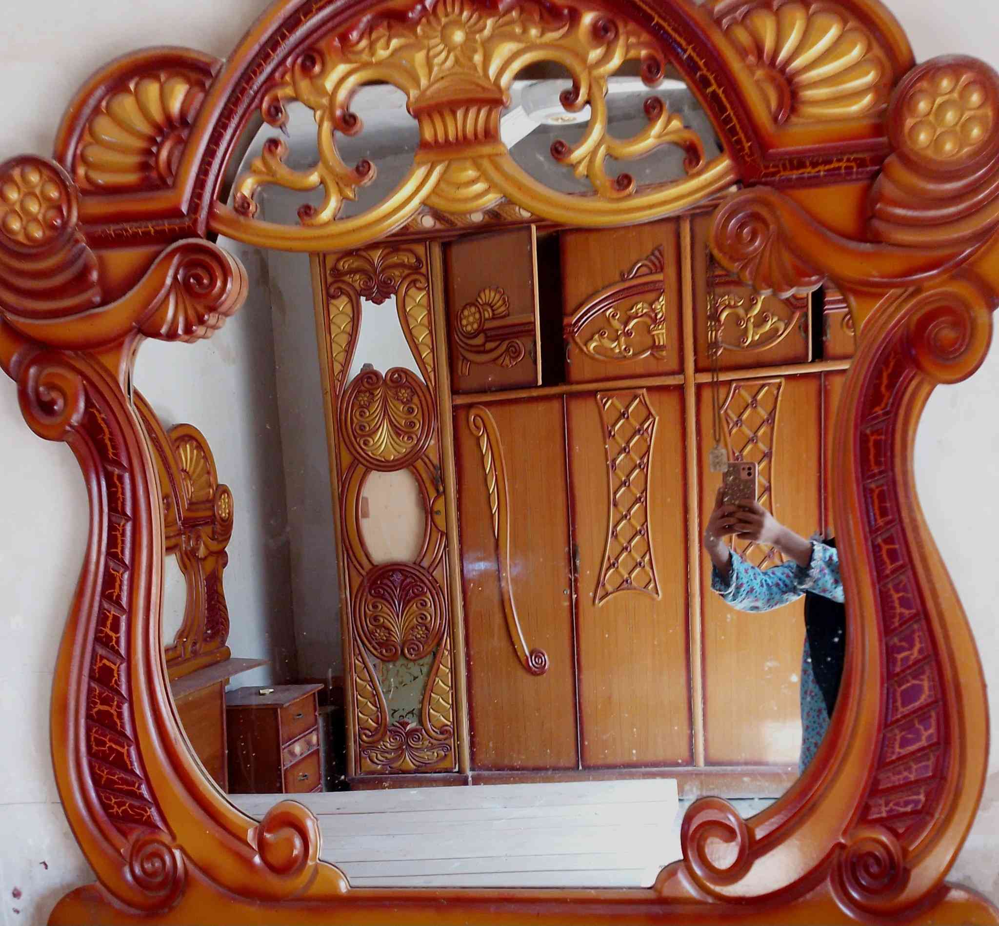 السلام عليكم ورحمة الله وبركاته
غرفة اخشاب نظيفة(مستعملة) سعرها 300 الف وبيها مجال الي يريدها يدخل خاص


**إذا كنت صاحب هذا الإعلان وتريد حذفه لأي سبب، رجاءا أرسل رسالة إلى الدعم الفني**