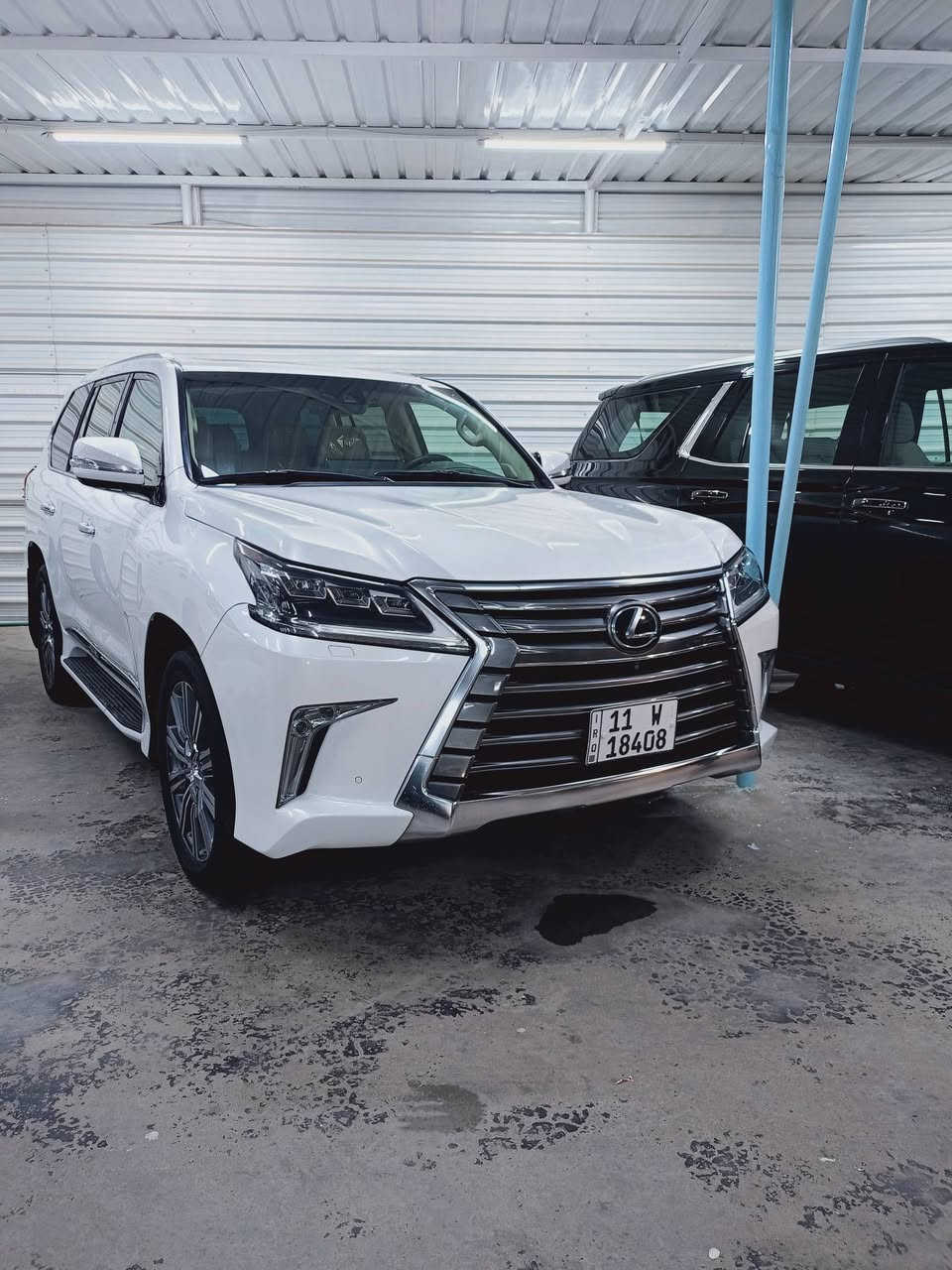 السلام عليكم غوالي لكزز 2017 مكفوله من صبغ وتبديل عده بارد بل جاملغ والباقي مكفول السياره جديده جدن السعر 585 
رقم بغداد 
الاتصال ***********
