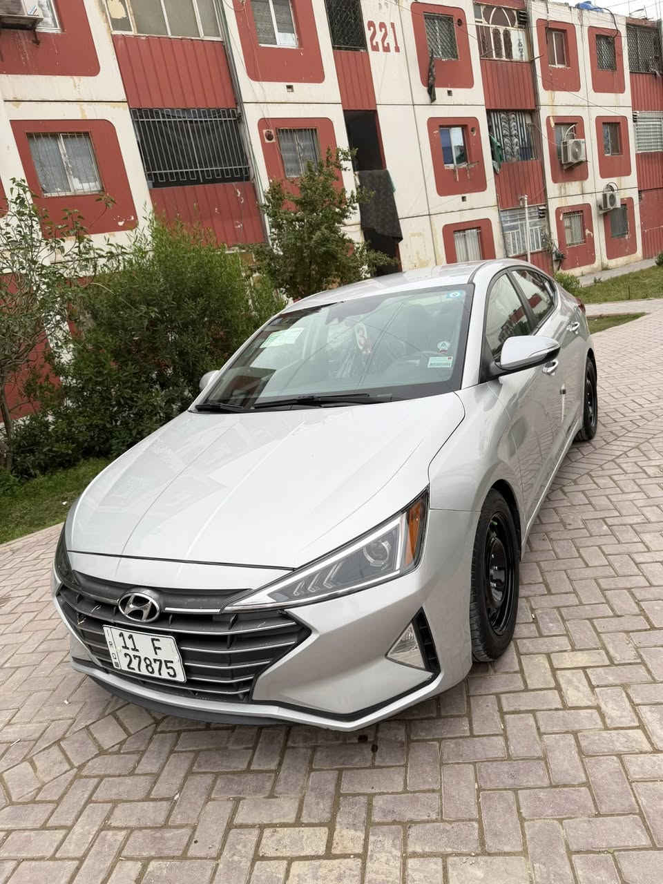 السلام عليكم 
النترا 2020.   : ////
وارد امريكي //كلين تايتل
مكفوله كفالة عامة 
ماشية.    87 شرط لفحص
محرك.  2000. دوش.   // منضومة غاز
كير// ايتي

حساس امامي خلفي 
3 انظمة قياده 
دوشمة عام 

رقم انكليزي هزه وسنويه جديده 
شاشه اعطال 

سياره جديده ماناقصها اي شي 
السعر. 133$$
عنواني   بغداد 
***********📲
