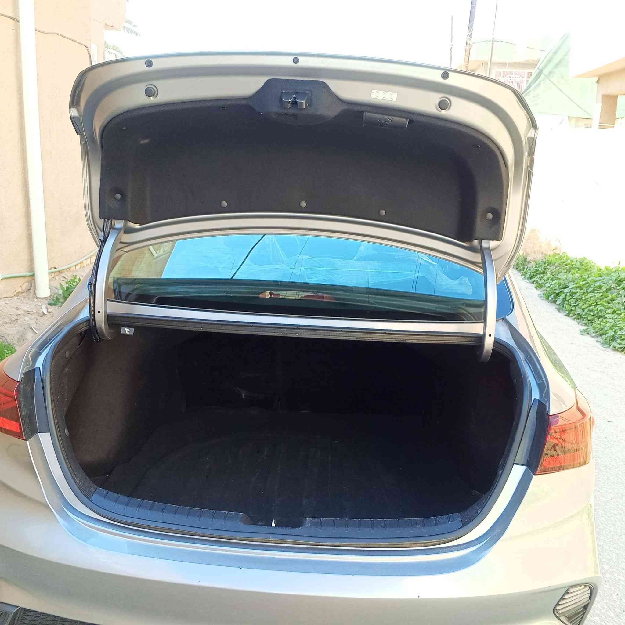 السلام عليكم كيا فورتي موديل 2024 مكينة كير تبريد حداديه كهربائيات كلها جاهزه السياره ماشيه 37 رقمها بابل والسونار موجود للاستفسار الاتصال ‏‪0773 524 9784‬‏ السعر 170 وبيها مجال
