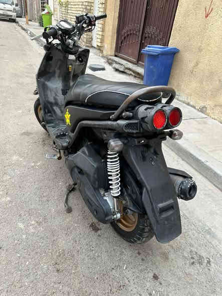 السلام عليكم 
سكنس جبلي الدراجه مثل مشوفها يمك انضف من حياتي كلها رمبه والكفرات بلاد مغلفه وشوي تعبانات المكينه تشك الكاع وما بيها اي نقص سعرها مليون و 100 وبيها مجال مةاني الدوره الميكانيك 
هذا رقمي ‭0788 349 0458‬
