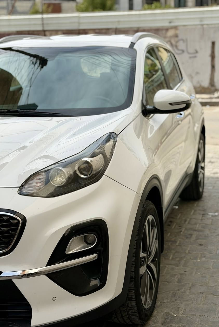 السلام عليكم كيا سبورتج
موديل 2019
 مكفوله كفاله عامه 
رقم بغداد الجديد 
 ماشيه 89 الف 
المواصفات
كامره دواره
تحكم ستيرن فول 
مثبت سرعه
حساس امامي
حساس خلفي
اشاير مري 
مري شفط
3 انظمه قياده 
السعر 194 وبيها مجال بسيط 
بغداد حي القاهره قرب جامع النداء
الرقم ***********
