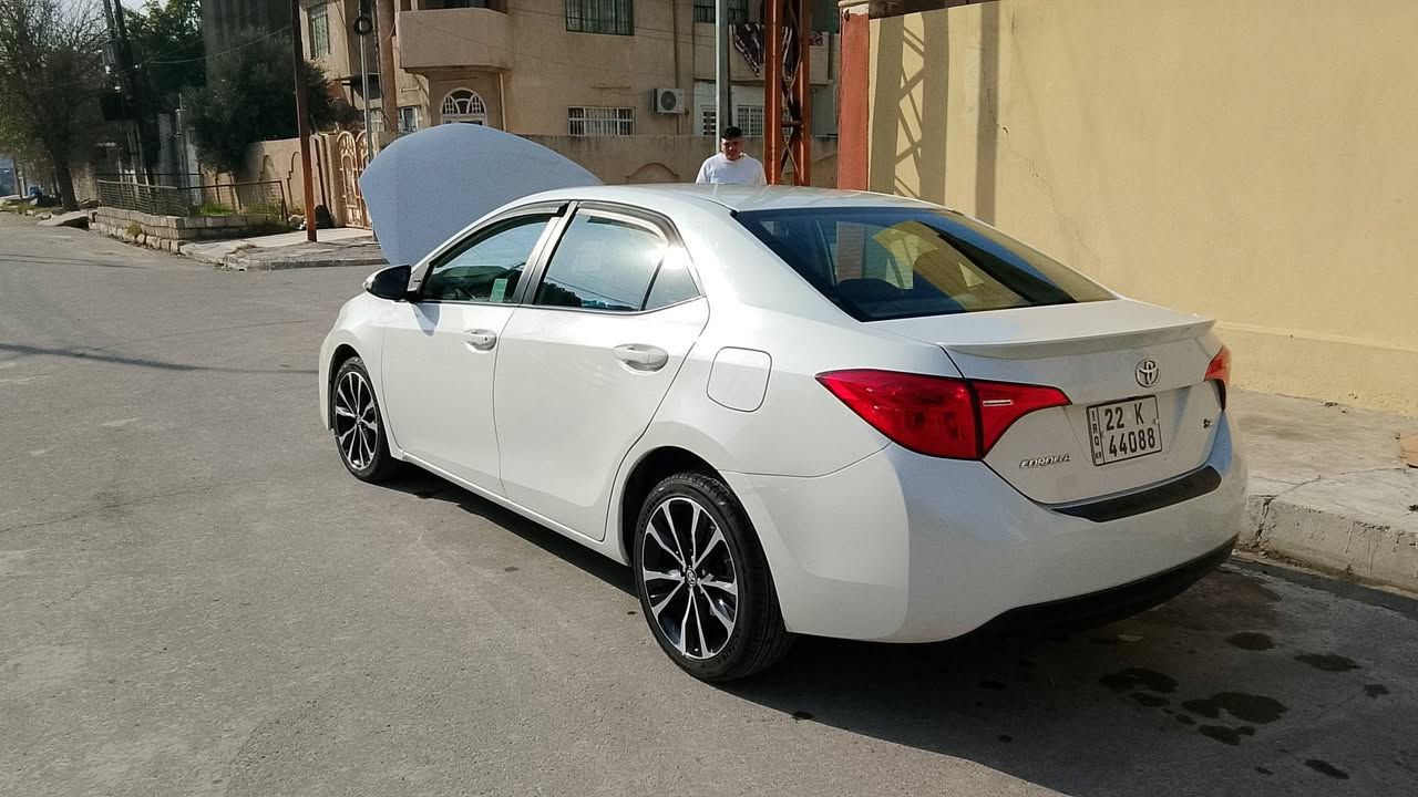 كورلا للبيع ١٨Seاللون صدفي مكينه وكير مامفتوح السياره جاهزه ماشيه ١١٧كم خمس قطع بدون دواخل السعر ١٢٥للاتصال ***********
