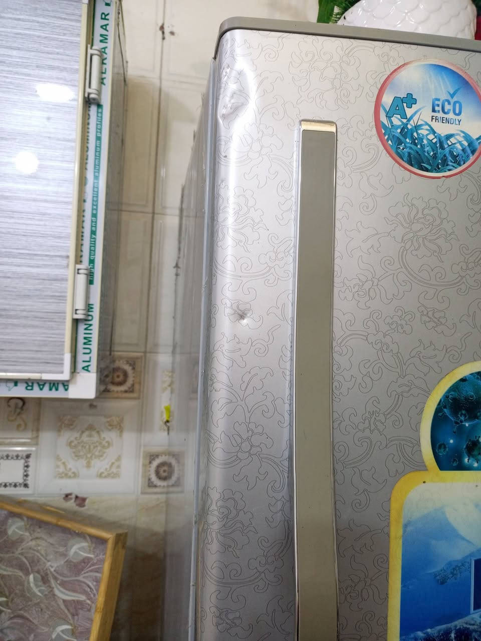 سلام عليكم ثلاجه للبيع سعر 175رقم الهاتف ***********
