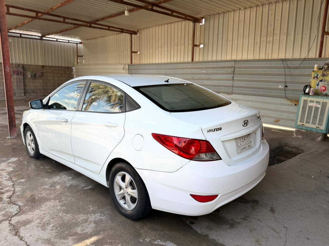 السلام عليكم ورحمه الله وبركاته 
للبيع اكسنت خليجيه موديل 13 
تبريد ثلج 
مكينه وكير جديد 
بيه مكانات صبغ بدون اي دواخل 
رقم نجف بسمي 
مواصفات معروفه الشركه العامه مكينه 1600 قطرتين 
مكان السياره بابل الكفل السعر 84 وبيه مجال 
‏‪0773 648 0067‬‏
