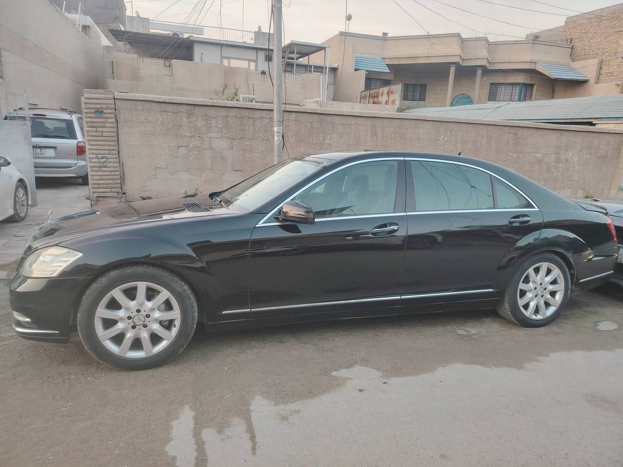 السلام عليكم 
للبيع 2010 بلاديه باب طويل
وارد الالماني
ناظور ليلي 
رادارات
حساسات امامي خلفي 
زراك لايت
5 بردات 
5 بصمات 
صندوك كهرباء
محرك العادي المرغوب 272
كشنات تدفئه تبريد امامي خلفي
مساج
اوتو بارك 
محرك كير صدر مكفولات 
منظومه بانزين جديده
قطع صبغ اثر شخط
لايت ديناميك
رقم اربيل شرط التحويل
مكان السياره بغداد شارع فلسطين او نفق الشرطه
السعر 215 بيها مجال بسيط
***********
***********
