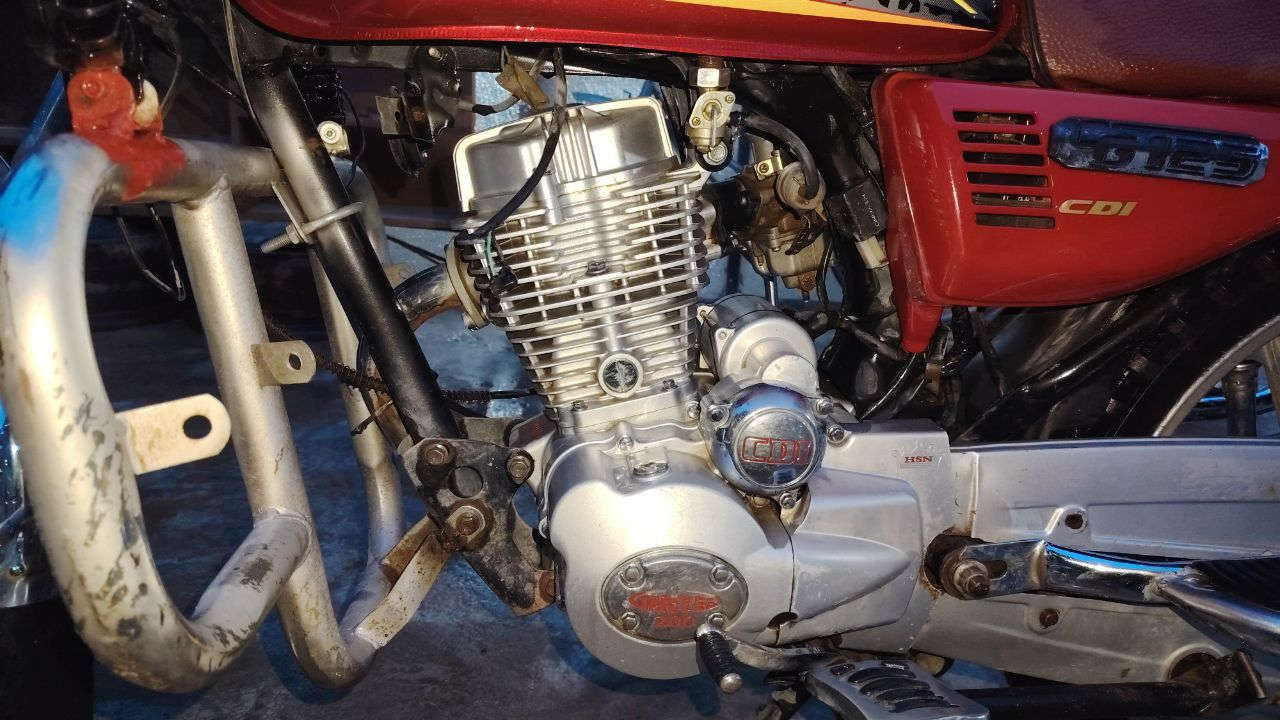 السلام عليكم ماطور ابو الكله للبيع 
موديل 2019 محرك مامفتوح نضيف نشاط خير من الله 
اشاير و لايتات شغاله بس اكو خلل بلكهربائيات مادري كتف مادري باتري هندر واحد يشتغل ماطور ما متعوب من الشغل للبيت فقط سعر 400 و بي مجال
***********
