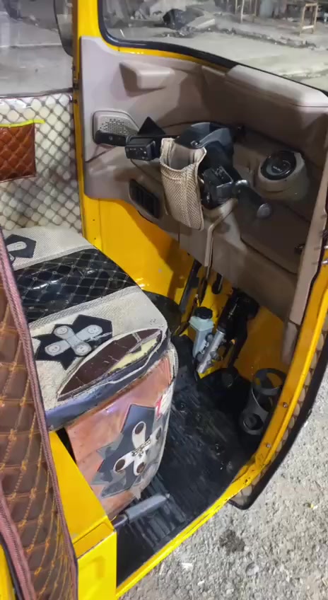 السلام عليكم.. للبيع تكتك باجاج (Bajaj RE) موديل 2022، التكتك بحالة ممتازة وجاهزة للشغل مباشرة، وتفاصيلها كالتالي:
✅ المحرك: مكفول كفالة تامة (ما مفتوح).
✅ الكهربائيات: مكفولة وشغالة 100%.
✅ البدي: نظيف جداً، مع وجود بارد خفيف في الجانب واللغد (لا يؤثر على المظهر أو الأداء).
تفاصيل البيع:
📍 مكان التواجد: بغداد - مدينة الصدر.
💰 السعر : 8 ملايين و800 ألف دينار عراقي.
للتواصل والاستفسار:
للجادين بالشراء، يرجى الاتصال على الأرقام التالية:
📞 ***********
📞 ***********
