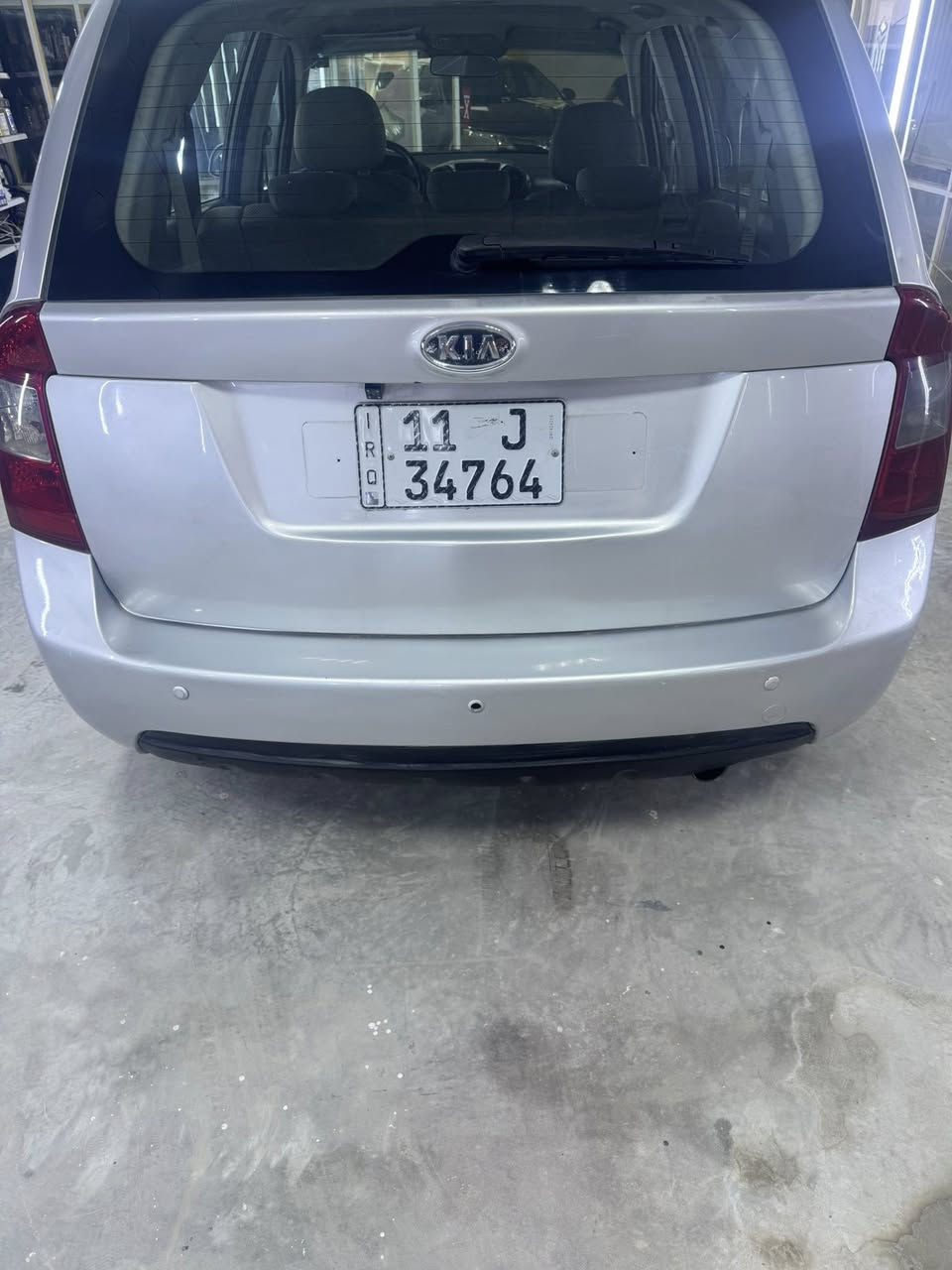 كيا كارينز موديل ٢٠١٠ خليجي مكينه ٢٠٠٠ فول مواصفات بيها صندوك صبغ وهلال مال جاملغ فقط بيها مكانات بار 
مكاني بغداد 
السعر ٩٨ قفل 
***********
