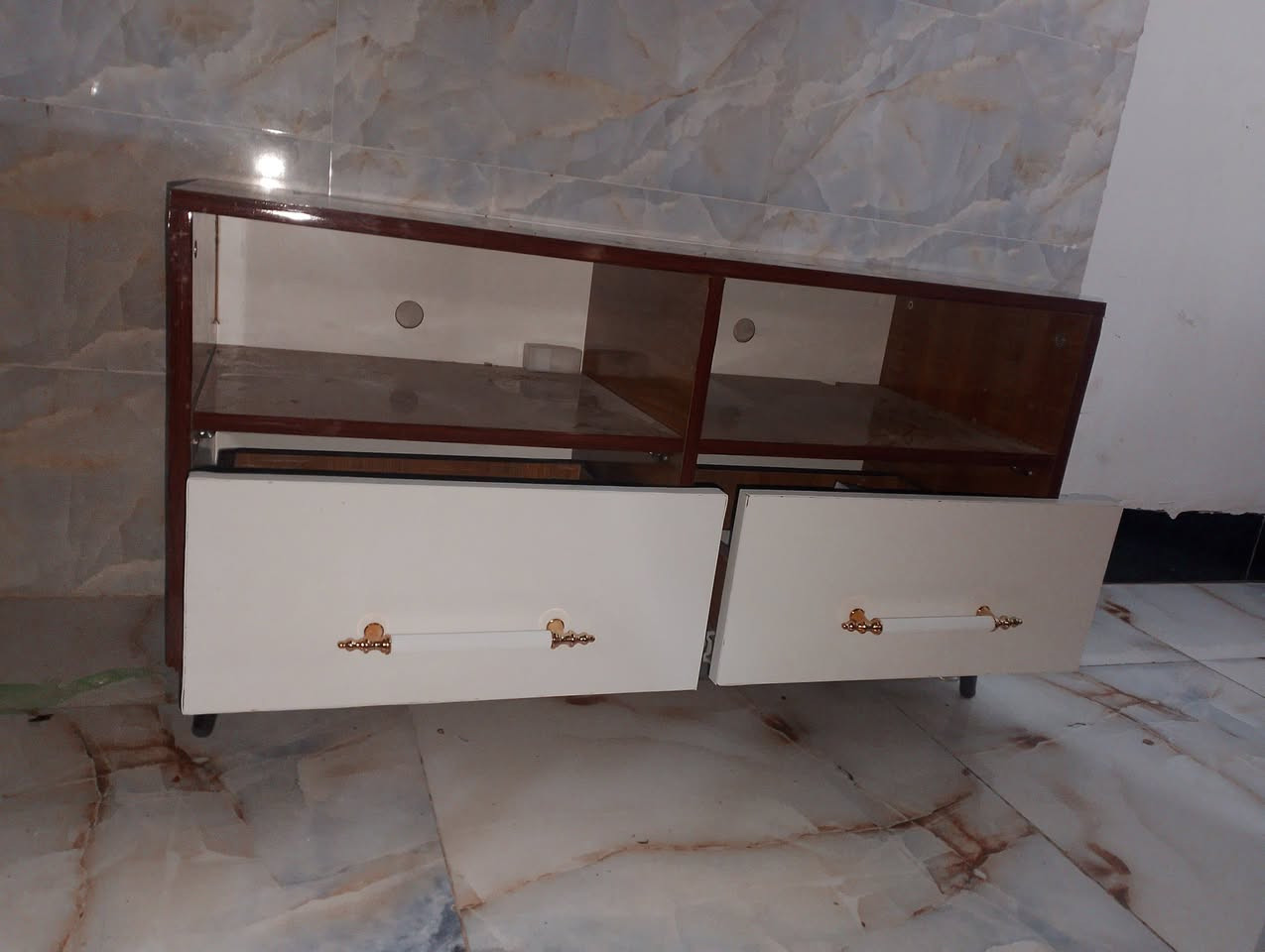 غراض بيت للبيع الي يريد يجيب الصوره ويجي خاص


**إذا كنت صاحب هذا الإعلان وتريد حذفه لأي سبب، رجاءا أرسل رسالة إلى الدعم الفني**