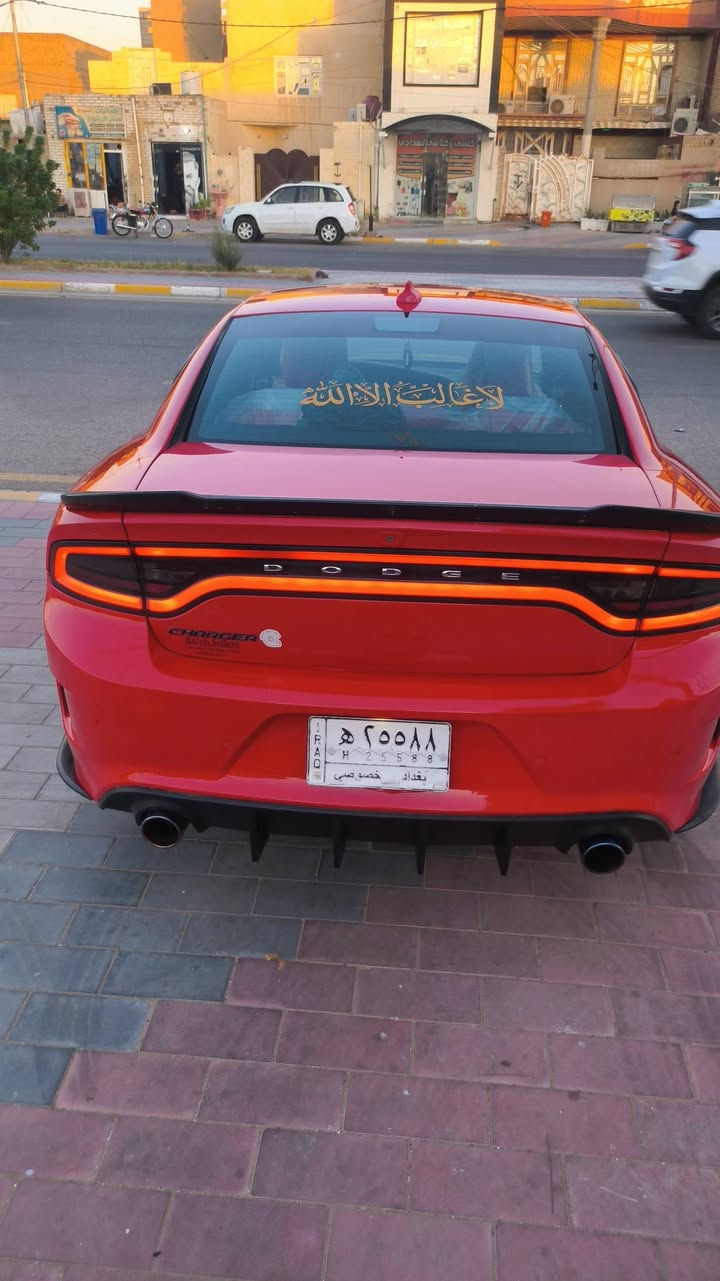جارجر موديل 18
 v6.3600
رقم بغداد باسمي سنوية 2028
ماشية 119 
بنيد محدث فقط والباقي كفالة من الصبغ والتبديل 
مكينة جديده كارتون ستوني شادها تبريد تدفئة تخم تاير جديد صدر قبل شهر مبدله كامل 
لايت عدسات LED الماني 
سيارة كلش جديدة واحلا من صور 
حادث امريكا مرفق 
السعر 225 وبيها مجال 
مكاني واسط 
***********
***********
