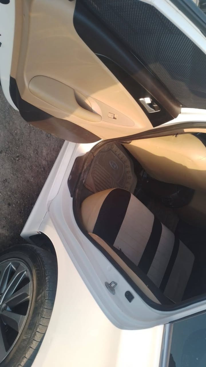 سونات خليجي
موديل ١٣ كفاله فووول مواصفات ماعدا الفتحه اشاير بالمري +مري شفط+شفتات بالستيرن  كشنات كهرباء 

محرك ٢.٤٠٠ دوش حداديه تبريد محرك كير كله كفاله 
السعر ١٢٥ قفل

*********** مكاني الشطره
