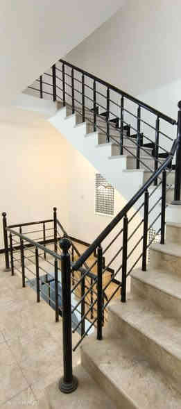 للبيع بسعر مناسب جدا بالنسبة للقاهرة 🏠🏠🏠
العنوان حي القاهرة بظهر خزان المياه طابو صرف🏠🏠
 مساحة ٦٠ متر واجهة مرمر الشارع تبليط 
يحتوي الطابق الأرضي على طرمة+صالة + مطبخ +خدمات+غرفة نوم
والطابق الثاني يحتوي على غرفتين نوم + خدمات 
للاستفسار أو للحجز يرجى مراجعة مكتب الزبيدي الهندسي أو الاتصال على : ***********
