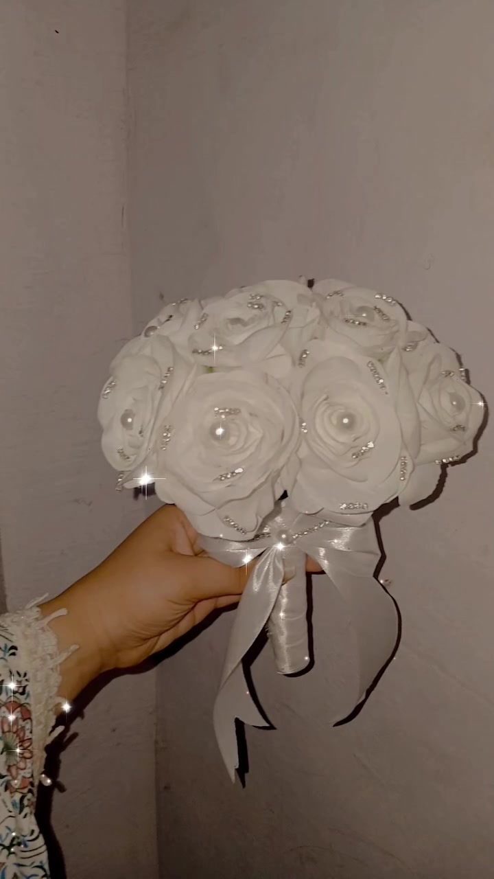 بوكيه الفرح مش مجرد ورد… ده تفصيلة بتكمل جمال العروسة في أهم يوم في حياتها 👰🏻‍♀️💐

متاح التنفيذ اي ديزين تحبوه 💗🎀

للطلب والاستفسار ابعتي رسالة على الصفحة 📩


**إذا كنت صاحب هذا الإعلان وتريد حذفه لأي سبب، رجاءا أرسل رسالة إلى الدعم الفني**