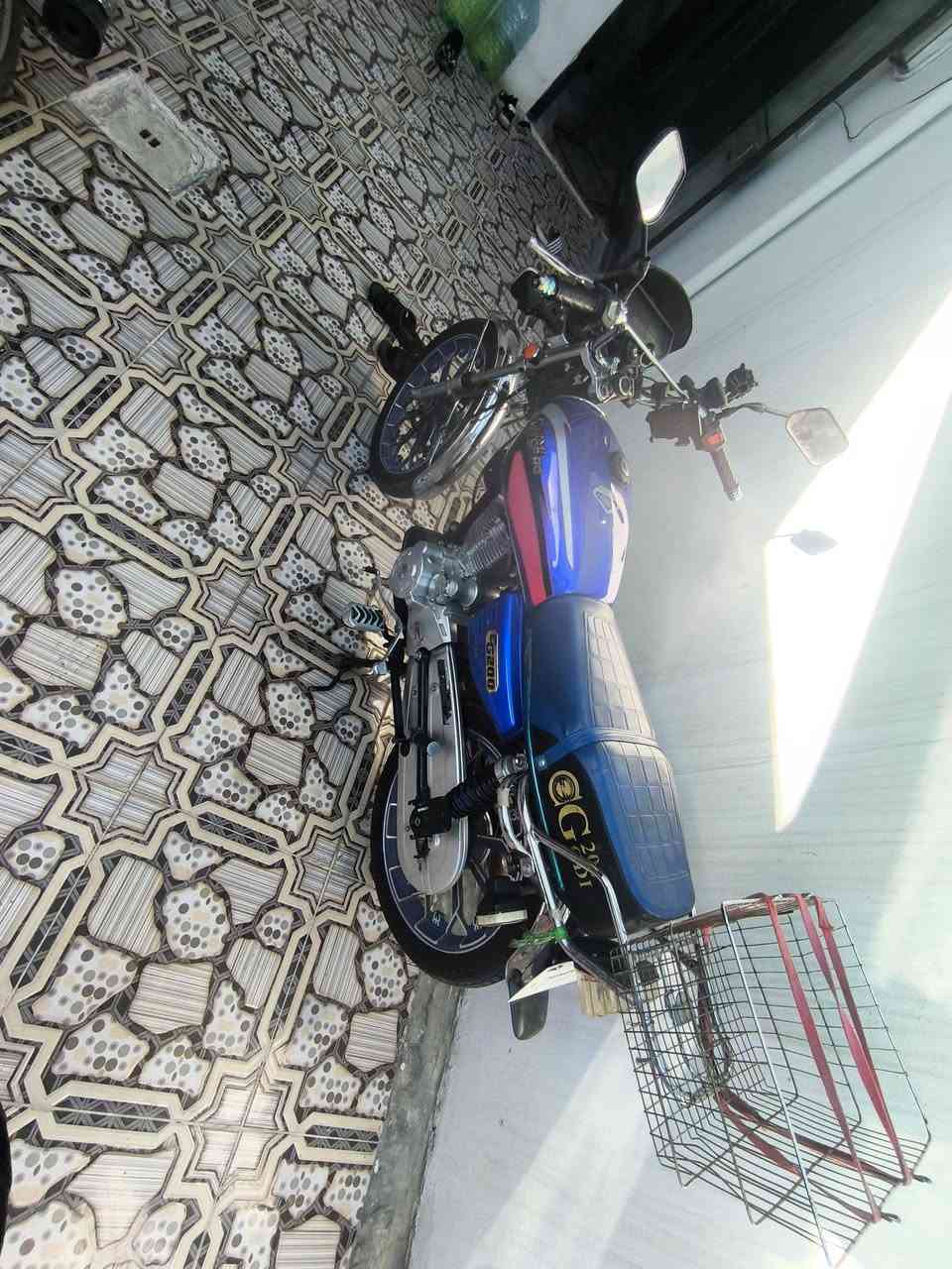 متاح دراجه 24محرك كبس شرط صبانه ما مطخوخ  وياله مصطره كهربائيات كلها شغاله  دشبول اكتروني  سعره 675الف بي مجال قليل وذا مرواس بدايوان ونطي فرق عادي شراي خابر مو شراي لا تعبني ***********
