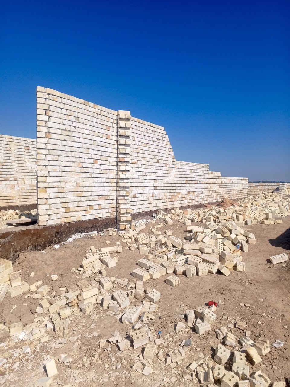 خلفه بناء ***********
