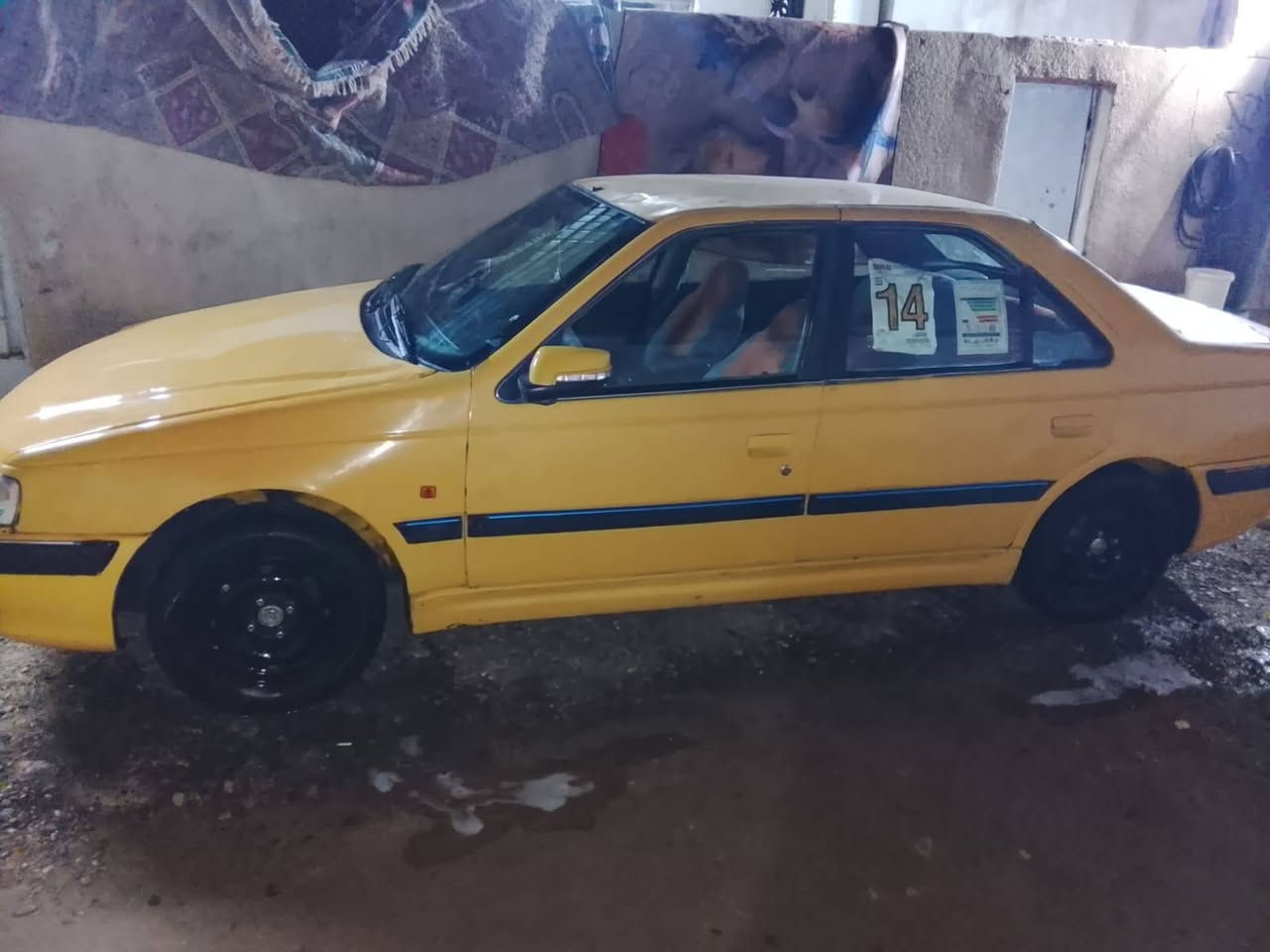 السلام عليكم سياره بيجو بارص سياره مصفره هيئه وغرمات مكان سياره العماره  موديل 2015 سياره  تنباع كوم حديد بس راعيه موجود  يحوال ثاني يوم  مكلف بل نشر هاذ رقم راعيها ***********
@
