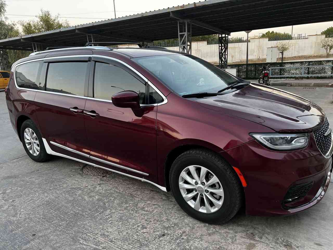 باسفيكا موديل ١٩ رقم بغداد.
مواصفات تورنك حساسات خلفيه واتو بارك خلفي  ورادار. نيكل جانبي بالباب وسبايدر قماره نيكل  كشن سايق كهربائي ونضام خزن. بجم محدث شكل موديل ٢٣. السياره جاهزه كير محرك كهربائيات تبريد ثلج منضومه جديده. تدفئه هيتر كشن واستيرن. وباقي مواصات معروفه للباسفيكا.
السياره حادثه جانبي فقط بنيد وجاملغ عكس السايق. مبدلات ومصبوغات. 
سياره جاهزه ع اخر حبايه تايرات باتريات وحداديه امامي وخلفي. ما ناقصه برغي.
السعر ١٩٥ وبيها مجال مكاني عماره
***********
