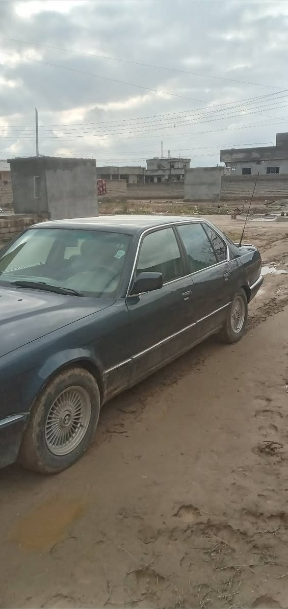 بي أم حجم 730 محرك مفتوح موديل 1992 السياره نظيفه جدا داخل وخارج تبريد ثلج مسلجه دولي بأسمي السعر 55 ...

 ***********
