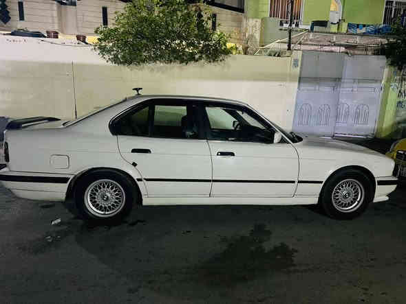 السلام عليكم بي ام 520 محور 525 محرك وكير جديد السياره بدون صبغ مكفوله من الضربه فول اتوماتيك تبريد ثلج رقم نينوى مسطره سنويه لل 2030 السعر 70 وبيها مجال لشراي رقم الموبايل ***********
الاسيا ***********
