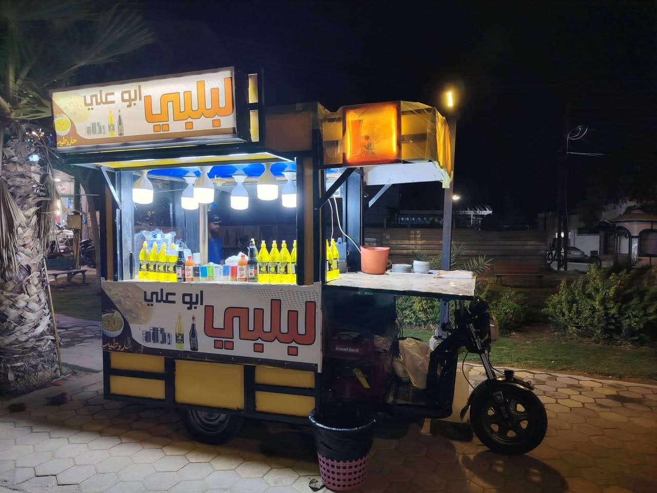 السلام عليكم ستويه شحن متنقله مال عصاير ولبلبي كامله هيه وغراض وياه  مبراشه ثلج  للبيع السعر بمليون ونص وبيه مجال مكان الستوته الرمادي للستفسار اتصال ع هذا الرقم ***********

