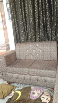 كنبة ٦ مقاعد • نظيفه • عمرها شهر