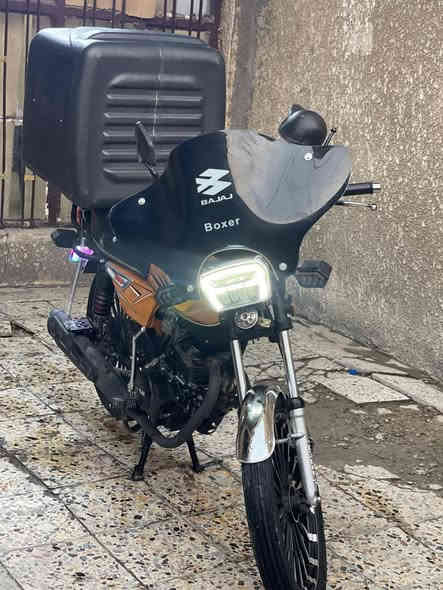 سلام عليكم دراجه ايراني سولنك موديل ٢٤ محرك ٢٠٠ دراجه خير من الله نضيفه اكفلك ياه كفاله عامه اواق موجوده كلشي شغال بيه تريده هيه والصندوك تريد بدون صندوك  مكاني بغداد مدينه الصدر رقمي *********** خابر وتدلل ودراجه بلحقيقه احله من بل صور
