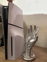 بلي 5 سلم للبيع المساحة 1 تيرا  الجهاز نظيف مامفتوح ابد ولا مبدل بي اي...