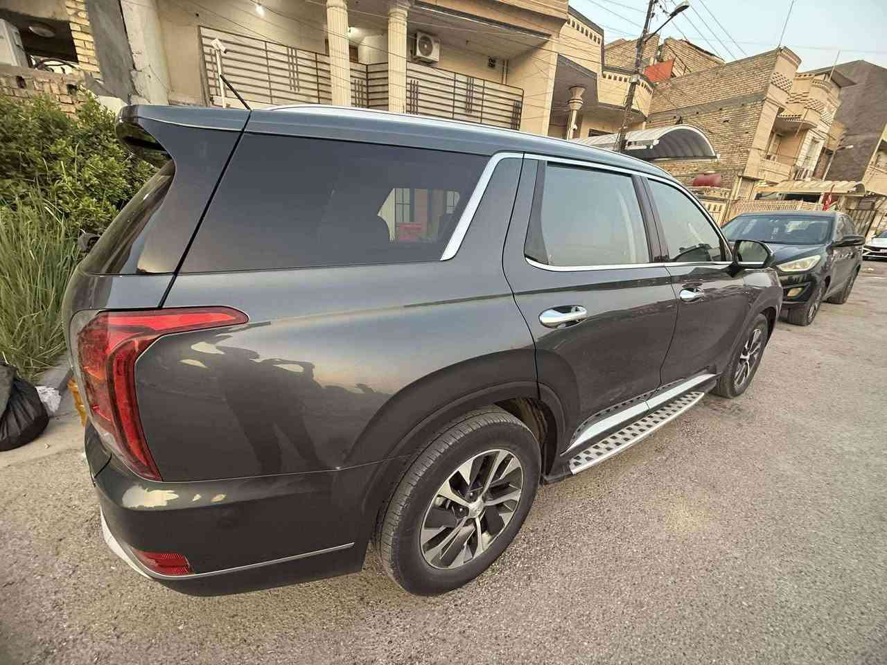 هونداي بلسايد موديل ٢٠٢٢ وارد امريكي
مكينة 6 سلندر 3800
5 وضعيات قيادة
كاميرة خلفية دوارة
حساسات خلفية
فتحه
تشغيل عن بعد  
ابواب بصمة
تشغيل بصمة
رادارات 
7 راكب ، المقاعد منفصل VIP
3 قطع تبريد منفصل
قياده ذاتيه
وتوقف ذاتي 
نظام تحديد المسار
نقطة عمياء
ستيرن رجاج للتنبيه
كشن السايق كهرباء
كشنات تدفئة
مخارج USB
 السيارة نظيفة وبعد بيها هواي مواصفات
حادثها جانبي 
رقم بغداد بأسمي
مكان السيارة بغداد
$ 265 السعر 
الهاتف/ واتساب ***********
