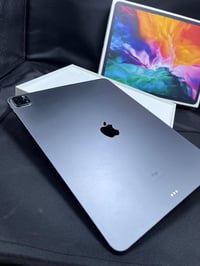 ايباد برو • ١٢،٩ • ٢٥٦