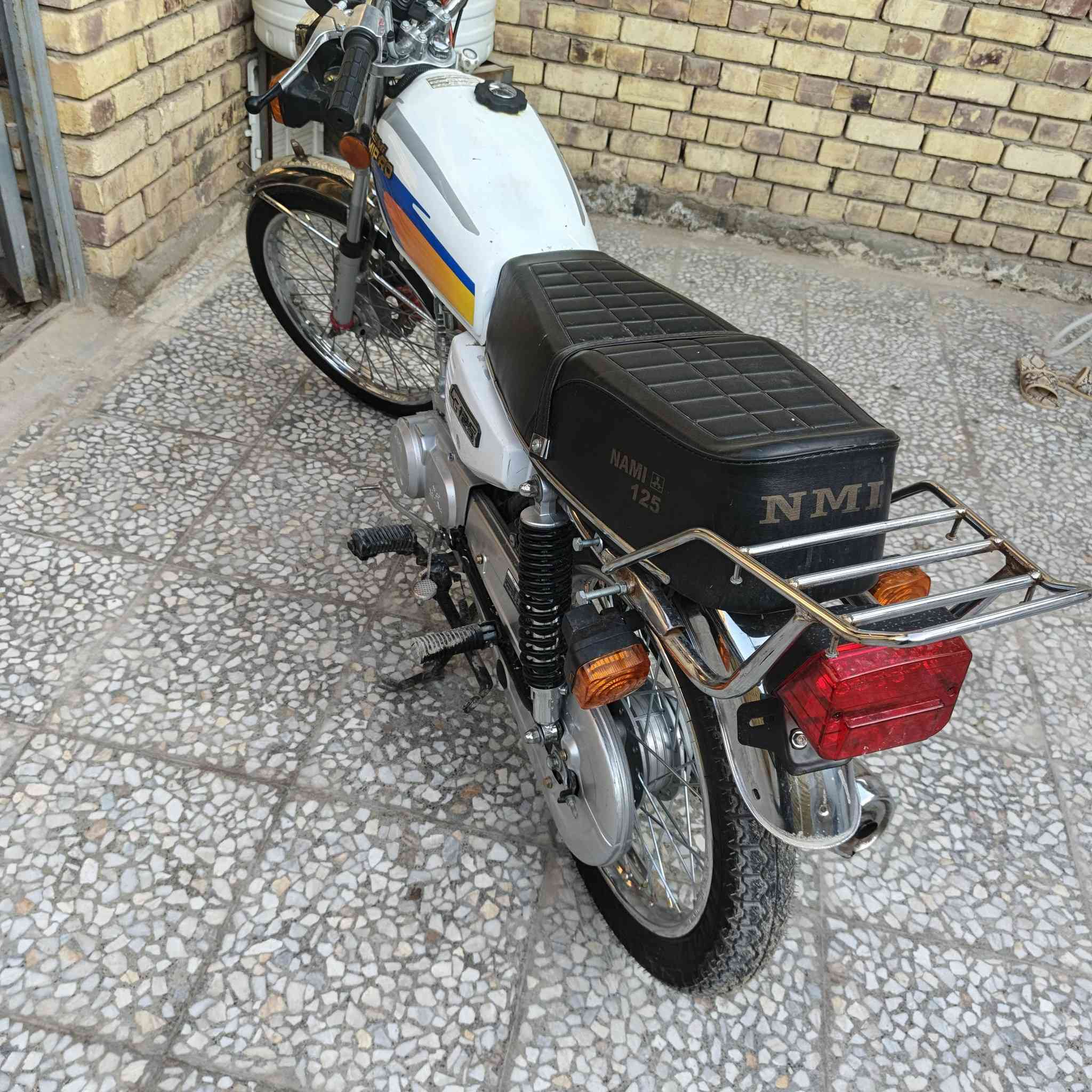 السلام عليكم
للبيع موديل ٢١
مكينه مفتوحه
دراجه حلوه وما عايزه شي 
السعر ٧٠٠وبيه مجال 
***********
