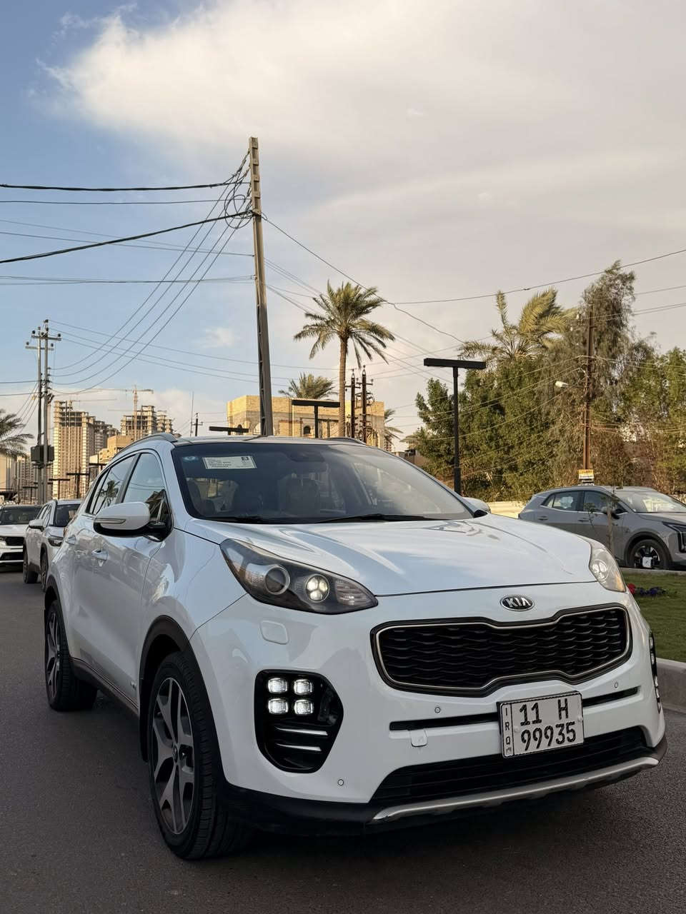 سبورتج خليجي GT Line الايراني موديل 2016 شكل ال2017 رقم بغداد الدولي الجديد سنوية وهزة جديدة باسمي فول مواصفات للاخير اعلى مواصفات بالسبورتج دبل كشن كهرباء حار بارد كشن ستيرن D شفتات ستيرن بانوراما بصمة تشغيل وابواب يدات نيكل مري شفط لد امامي خلفي جنطة كهرباء تبريد قطعتين تبريد بيانو نظام مناخي منفصل كشنات جلد بلادي سايد بريك بصمة AWD اوتو هولد 
3 انظمة قيادة ( سبورت - ايكو - نورمال ) هيتر كشنات خلفي مانع اصطدام 5 ويل كب 
السيارة جديدة على وضع الشركة ماشية 99 الف حقيقي السيارة كفالة عامة من الصبغ حتة الدعاميات كفالة 
العنوان بغداد المنصور 
هاتف ***********
السعر 187 وبيها مجال بسيط
